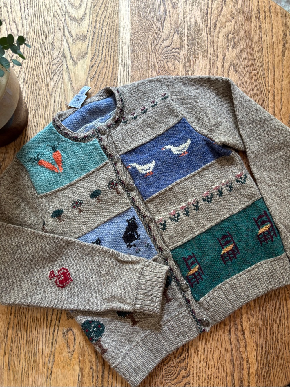 Vintage 100% Wool cardigan women’s cardigan - Picture 5 of 11